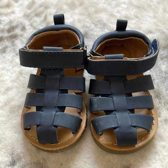 Joe Fresh Sandals - Picture 3 of 8